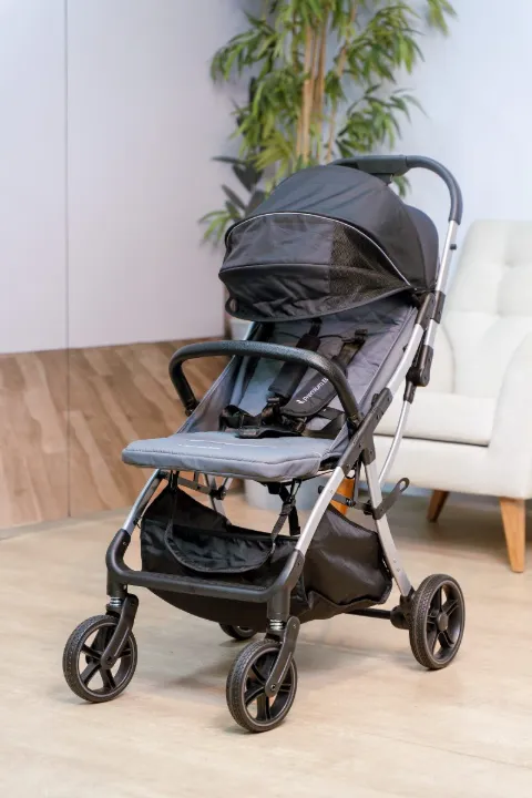 Carrinho Nova Silver Preto — Premium Baby, Passeio